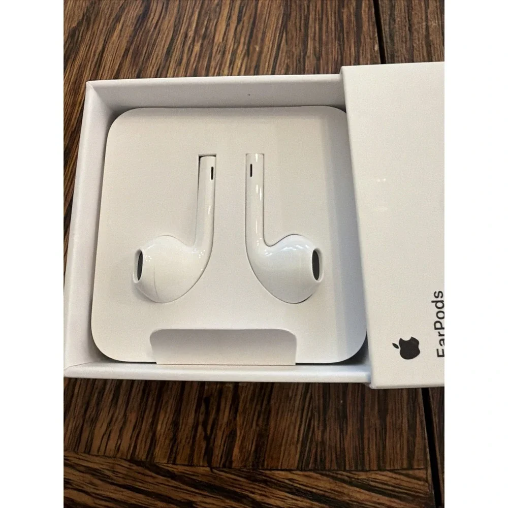 Original Apple EarPods with 3.5 mm Headphone Plug (New in Opened Box)
